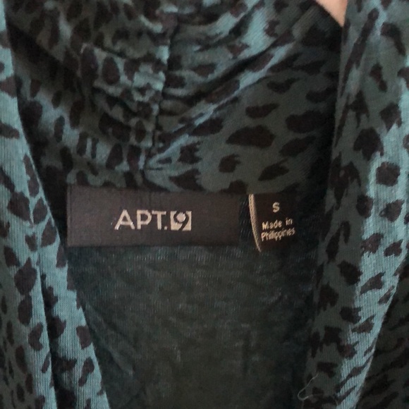 APT.9 green, animal print top. Size S. - Picture 2 of 5